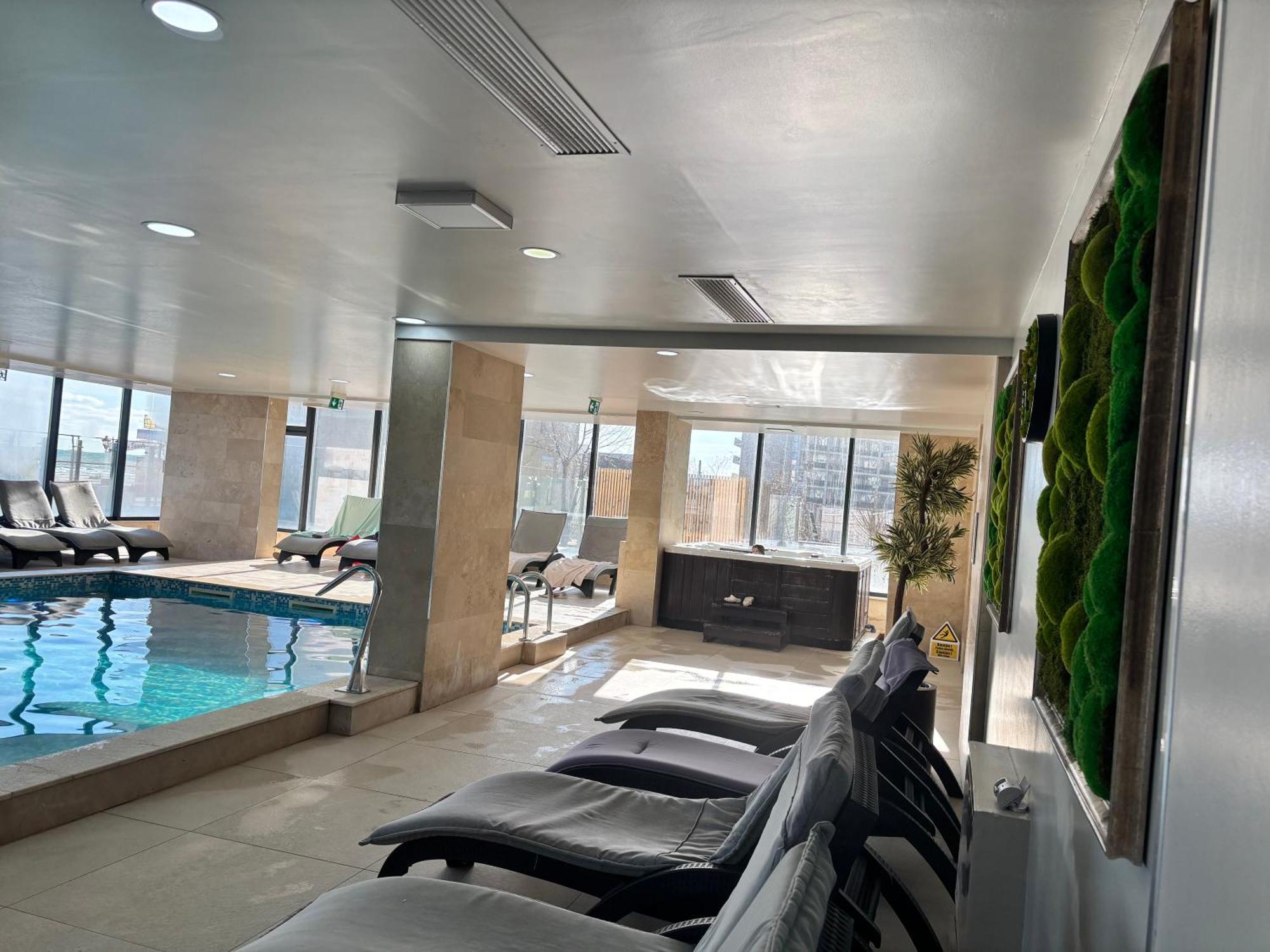 Eka Studio - Pool & Spa Beach Resort Năvodari Zewnętrze zdjęcie